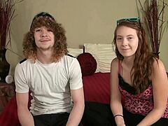 szóval, ideges amatőr MILF-ek és 18+ tinik szopnak első castingon?