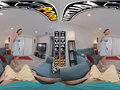 Stepmom Carmela Clutch does the fucking chores in VR