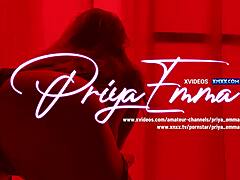 بريا إيما الهندية العربية الثدي الكبير تفرك كسها المقصوص الرطب الآن!