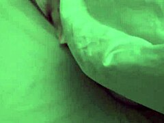 Пасынок жестко трахает мачеху огромным членом в общей кровати!