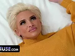 Hot milf, soon divorced, down for wild freeuse banging on sofa