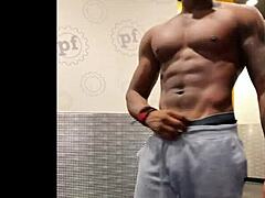 Ehi, ho pagato HandsomeDevan per far succhiare il mio BBC alla mia moglie!