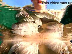 Uh, ik ben een BBW met harige bos en grote kont die naakt gaat in het publiek!