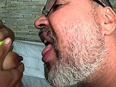 Hey, wanna know about Clarissa Santana's first wild shoot?