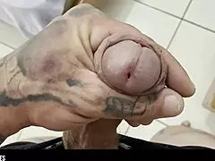 Morena Novinha Peando Geral com Buceta Suculenta nos Paus dos Sarados