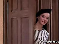 Jessica Ryan and Hazel Moore get steamy in bathtub! 🛁