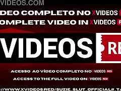 suzie and cruz fox hanging out in the room for free