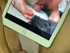 Mature couple enjoys homemade close-up licking and cumshot