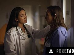ピュアタブー ドクター Vicki Chase が看護婦 Sinn Sage をオフィスで舐めさせる