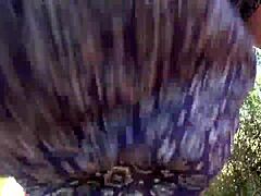 เลสเบี้ยนเจอไดลโดในป่า - แฟนสาวเย็ดมิลฟ์แบบด็อกกี้สไตล์ก้นใหญ่สั่น!