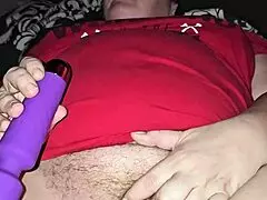 Solo milf fingers her big pink pussy until she cums