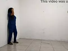 Zašto medicinska sestra siše veliki kurac domara u bolnici?