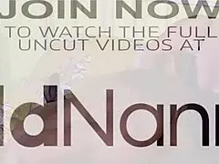 MILF pirang terkejut batang hitam besar dalam threesome liar