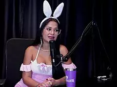 Beautiful brunette Alice Vasconcelos shows her blowjob, tits, and tasty pussy in this amateur casting.