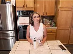 hamilkan emak pacik panas Lauryn Mae dalam aksi liar