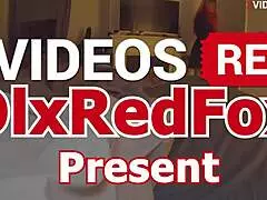 Mačeha in pastorek delita posteljo, pastorek zbudi mačeho s trdim kurcem in jo jebe v pičko, face fucking pred assfucking in creampie