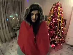 מילפיקאלה עוזרת רעה של סנטה עם אשתו הבוגדנית חרמנית מילף סלוט 😈 השנה היא הייתה טובה אז מקבלת פרס 😉