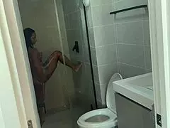 Bollywood Indian milf performs a nude dance.