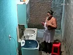 i accidentally saw my stepmom shaving her pussy on hidden camera