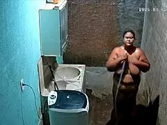 i accidentally saw my stepmom shaving her pussy on hidden camera