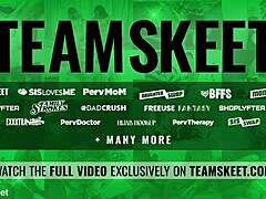 Lambe buceta irmã postiça nesse taboo exclusivo