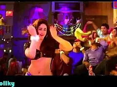 Kareena's hottest navel show