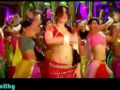 Kareena's hottest navel show