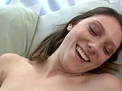 Милф кугара лиже мокра путка!