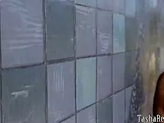 Olivia Austin dives into steamy girl-on-girl pussy licking