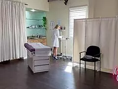 היי, אתה מזיין את אשת הרופא של החבר שלי?