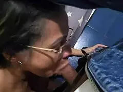 I let my teacher suck my dick outdoors to pass the semester 😏