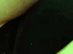 플래싱 하면서 젖꼭지 빨아달라고