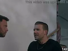 妻が旦那と親友をドッグスタイルでガンガン犯す