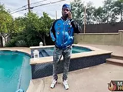 Kızıl büyük memeli Peaches ıslak amını Rome Major'a doggy derin boğazla aldırıyor