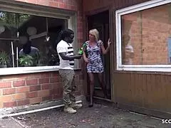 Man, this horny German mature mom bangs the black guy from the construction site
