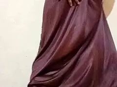 Shilpa Bhabhi viser kåte store patter og røv i hjemmelavet sjov