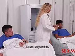 Sexmex doctors Haide Unique and Loree Love bang their patients