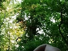 Mand, jeg er helt ejet, slave for luderen i skoven, føler du?