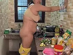 Hardcore Kitchen Fuck Turns Bride into Wild Beast with Husband