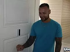 nookies milf asiática esguichando flexível com gozo