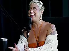 Just Joana shares her sexy outdoor bisexual adventures