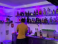 Bartender seduces me, fucks without condom 😏