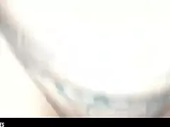 Pau grande e grosso eu me acabo nesse rola gostosa - olha a minha bunda como devora esse pau