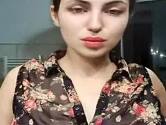 hey, wanna see this italian milf on bigo showing off?