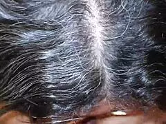 la mam� de mi mejor amigo me encuentra masturbandome con sus tangas y me lo mama hasta venirme en su boca 😏