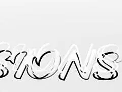 مديرة ميلف ببزاز كبيرة تغوي مساعدها في الشغل بنيك كلبي عنيف