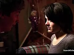 Laura Wiggins in Shameless S01E12 nude scene from 2011