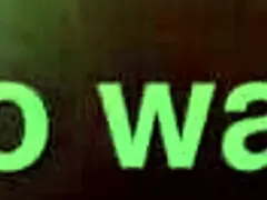 Zralá Latina v domácím prostředí na všech čtyřech