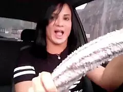 being an app driver in traffic means stops for big tit blowjobs 😈