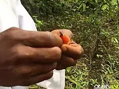 医者と理系女子が茂みで密着練習バレて興奮MAX！